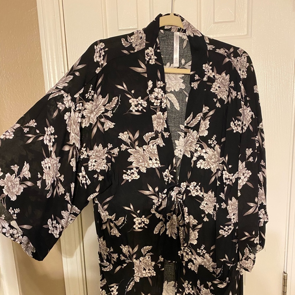Spiritual Gangster Kimono black floral